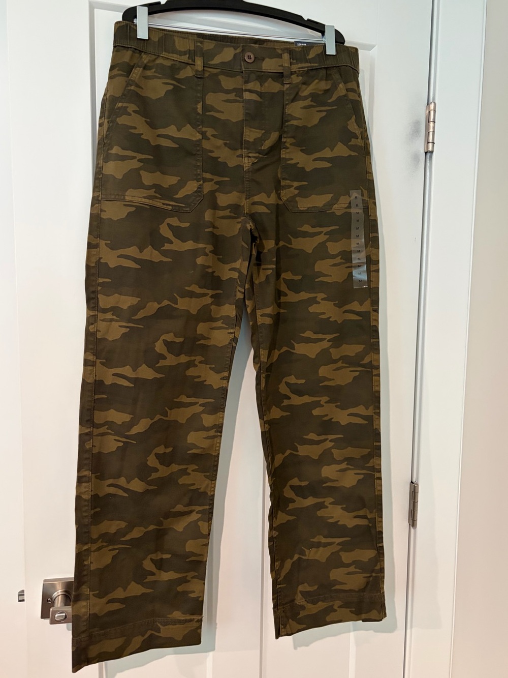 AMERICAN EAGLE MISSES EX BOYFRIEND PANTS CARGO PRINT SIZE MEDIUM NWT! - Picture 5 of 6